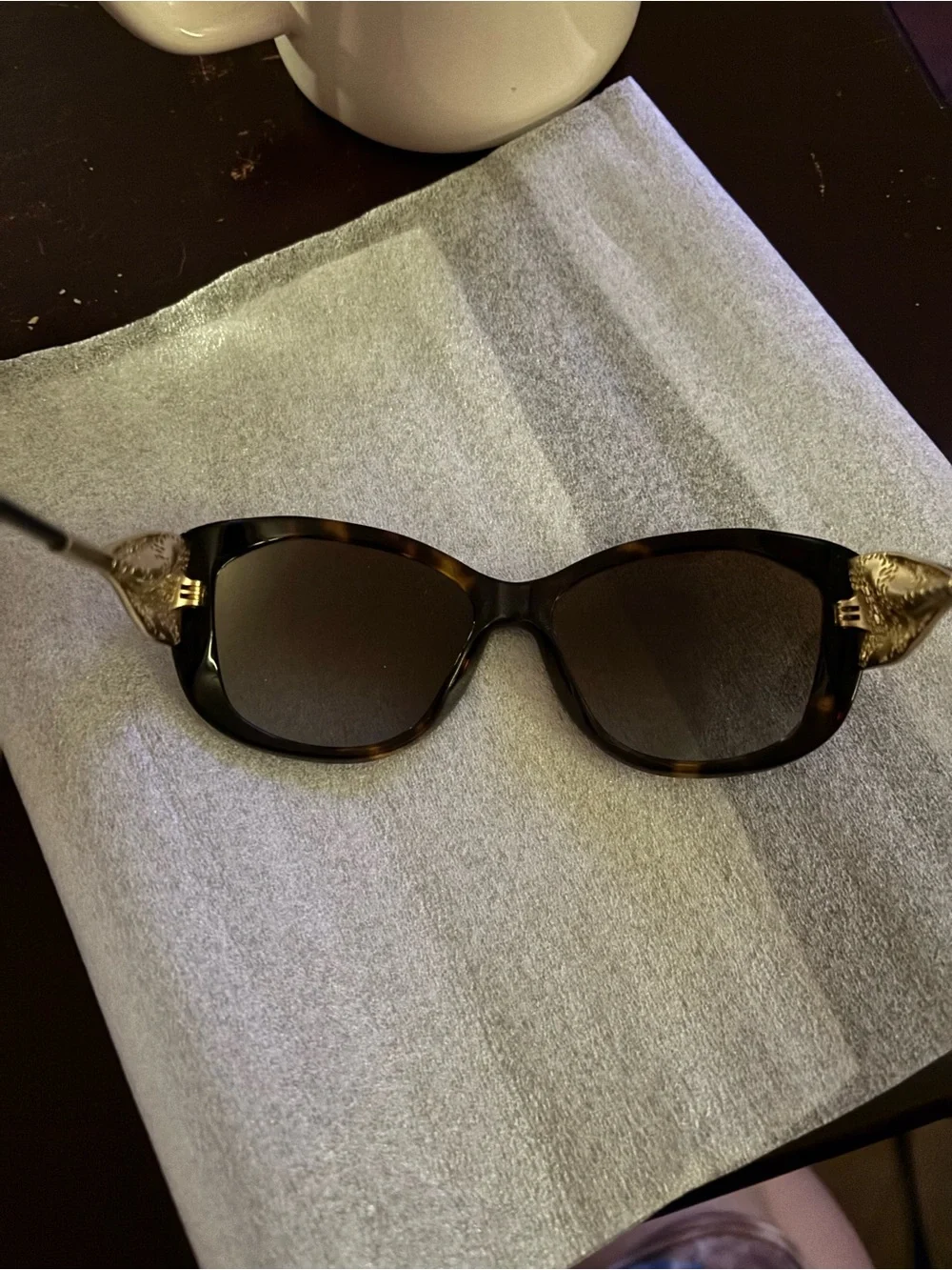 Burberry sun glasses